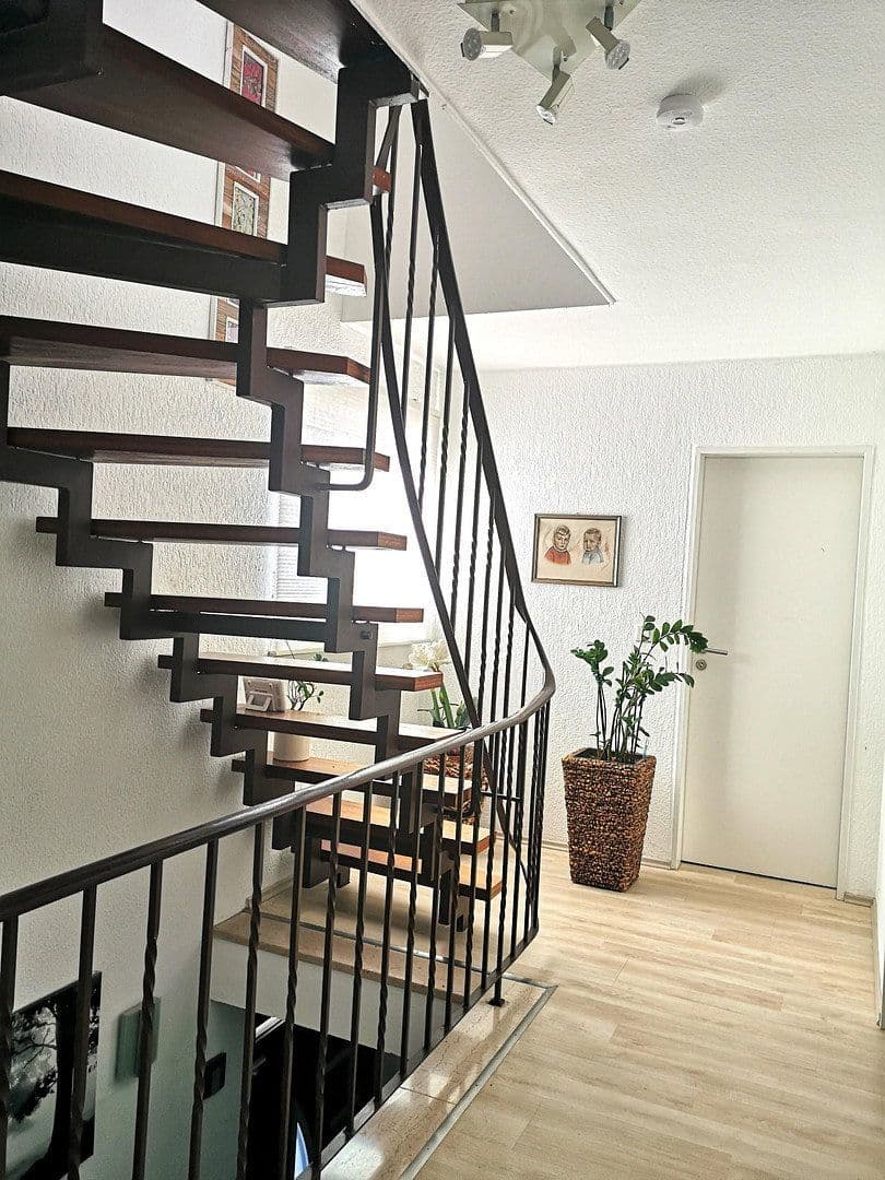 Predaj domu 170 m², pozemek 334 m², Kaarst, Severné Porýnie - Westfálsko Predaj domu 170 m², pozemek 334 m², Kaarst, Severné Porýnie - Westfálsko