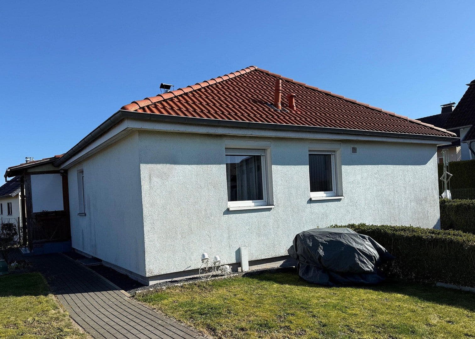 Predaj domu 97 m², pozemek 704 m², Flieden, Hesensko Predaj domu 97 m², pozemek 704 m², Flieden, Hesensko