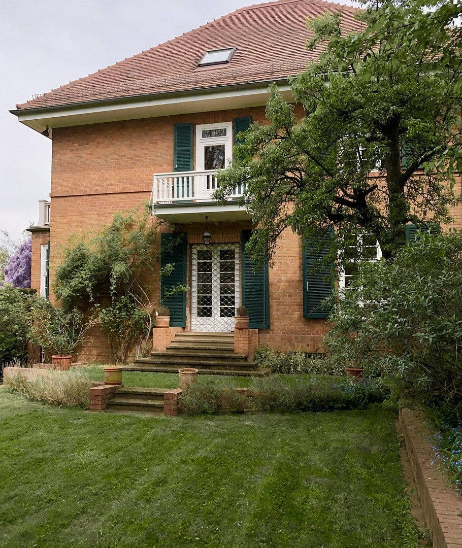 Predaj domu 365 m², pozemek 733 m², Frankfurt, Hesensko Predaj domu 365 m², pozemek 733 m², Frankfurt, Hesensko