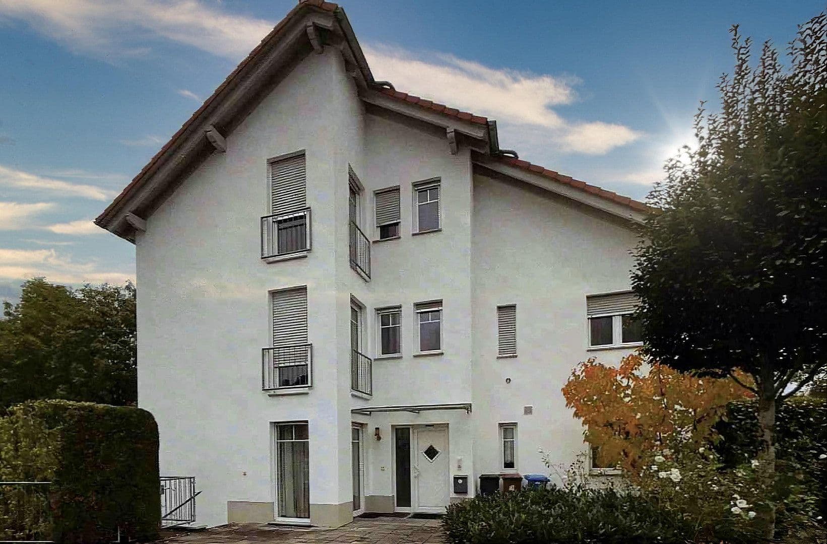 Predaj domu 220 m², pozemek 351 m², Eppsteiner Straße 67, Flörsheim, Hesensko Predaj domu 220 m², pozemek 351 m², Eppsteiner Straße 67, Flörsheim, Hesensko