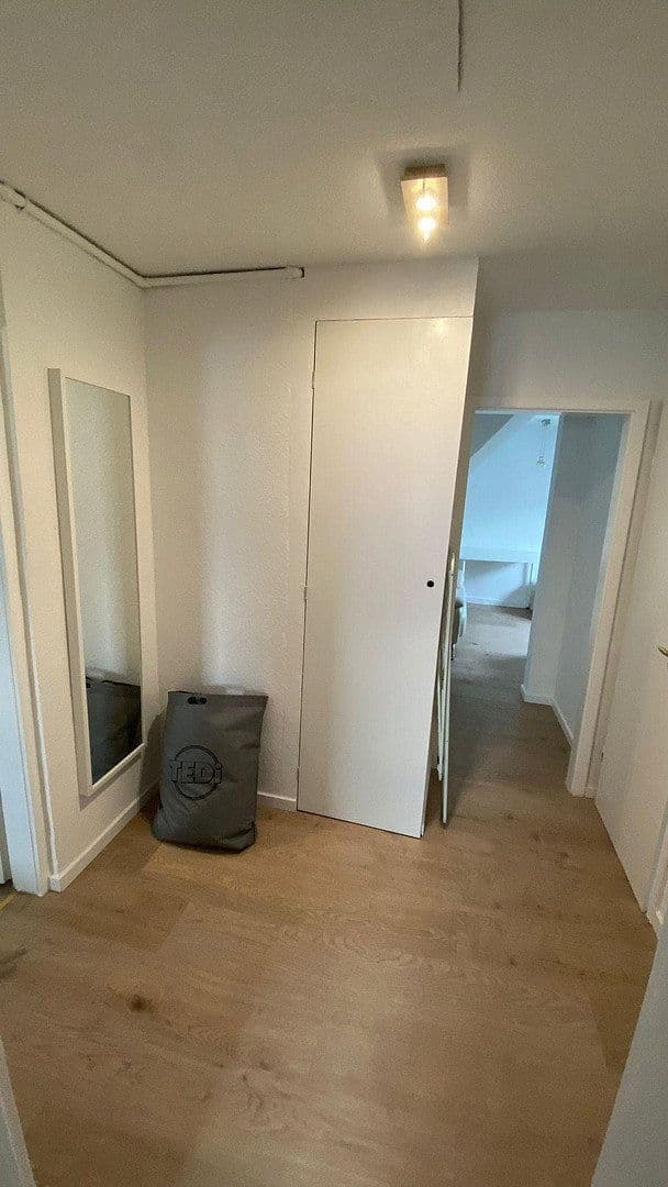 Prenájom bytu 2-izbový 50 m², STUTTGART, Bádensko-Wurttembersko Prenájom bytu 2-izbový 50 m², STUTTGART, Bádensko-Wurttembersko