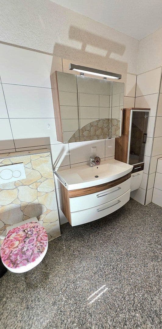 Predaj bytu 4-izbový 101 m², Schönaich, Bádensko-Wurttembersko Predaj bytu 4-izbový 101 m², Schönaich, Bádensko-Wurttembersko