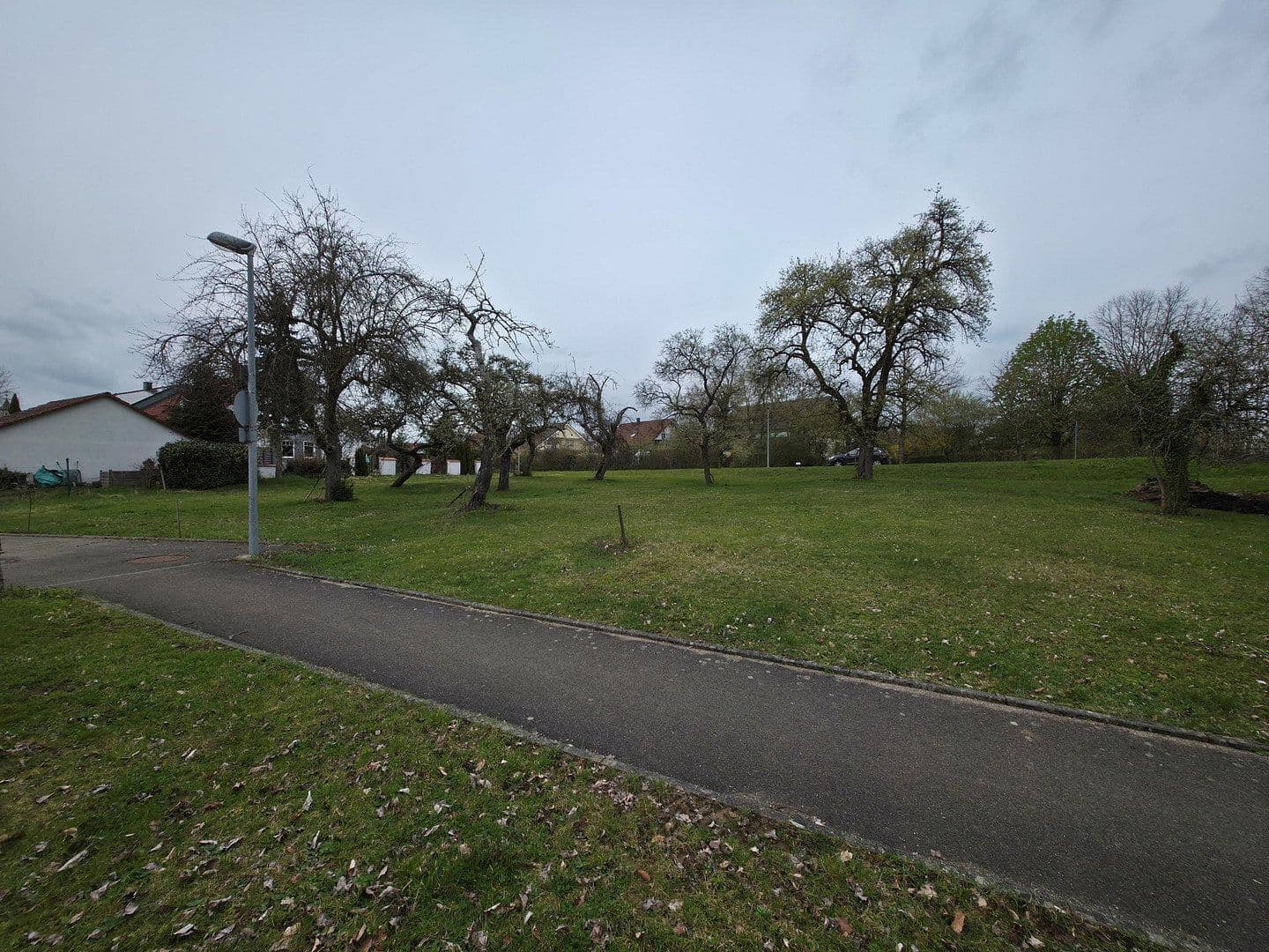 Predaj pozemku 1.400 m², Hohenstaufenstrasse, Neuler, Bádensko-Wurttembersko Predaj pozemku 1.400 m², Hohenstaufenstrasse, Neuler, Bádensko-Wurttembersko