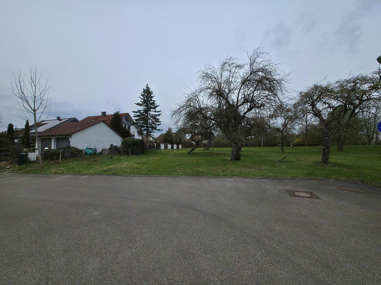 Predaj pozemku 1.400 m², Hohenstaufenstrasse, Neuler, Bádensko-Wurttembersko Predaj pozemku 1.400 m², Hohenstaufenstrasse, Neuler, Bádensko-Wurttembersko
