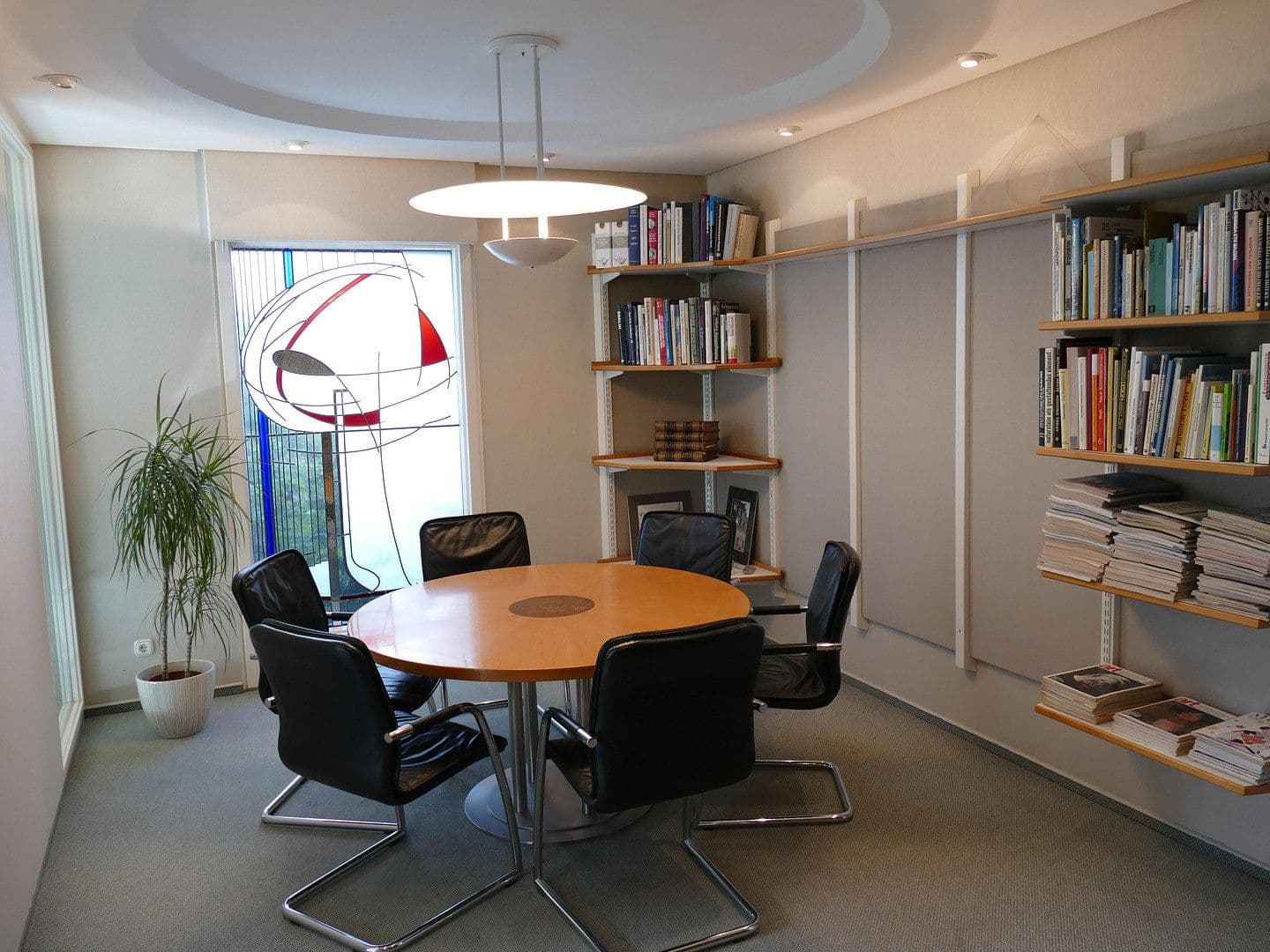 Predaj domu 308 m², pozemek 1.352 m², Moselstraße, Euskirchen, Severné Porýnie - Westfálsko Predaj domu 308 m², pozemek 1.352 m², Moselstraße, Euskirchen, Severné Porýnie - Westfálsko