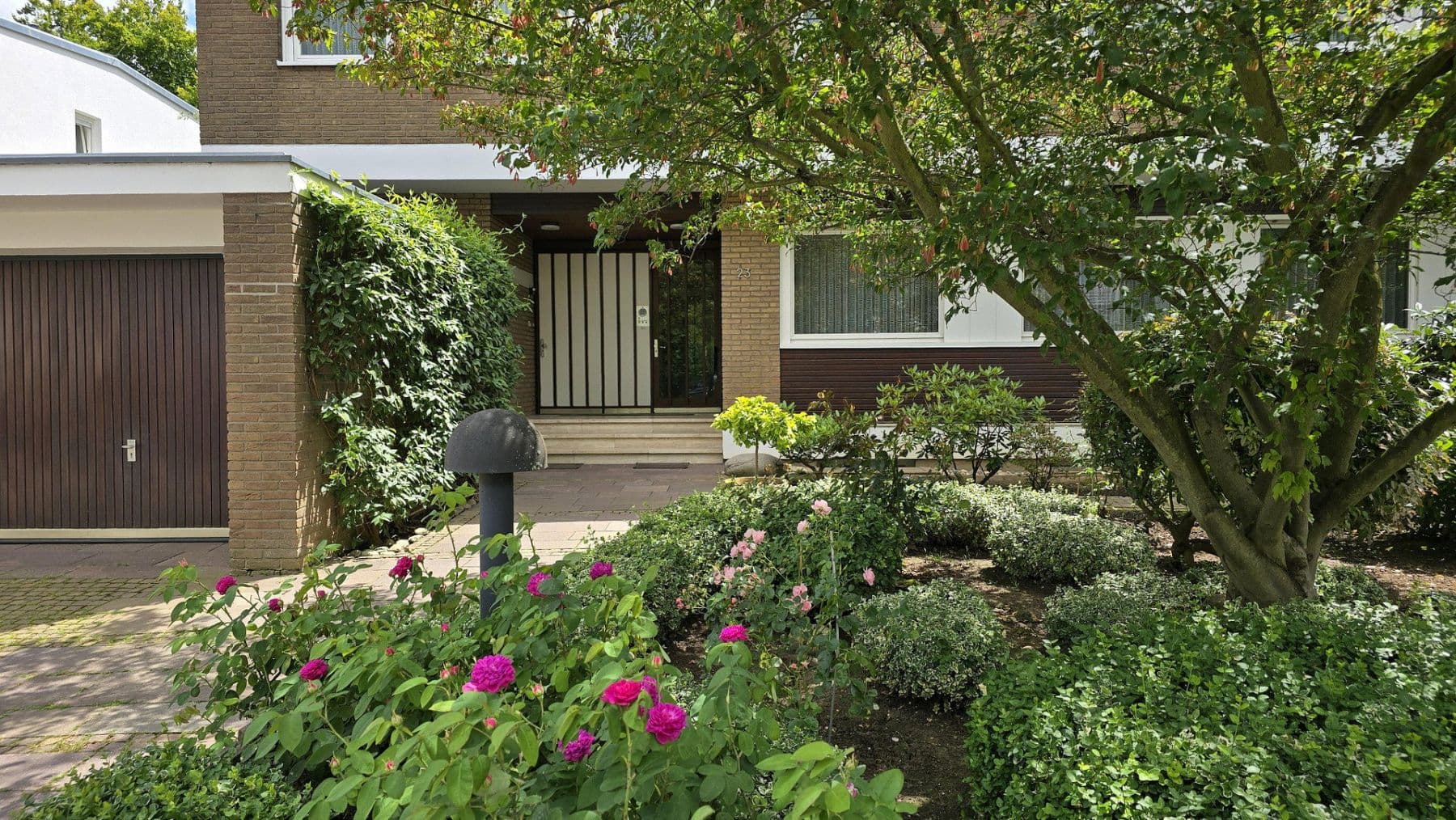 Predaj domu 308 m², pozemek 1.352 m², Moselstraße, Euskirchen, Severné Porýnie - Westfálsko Predaj domu 308 m², pozemek 1.352 m², Moselstraße, Euskirchen, Severné Porýnie - Westfálsko