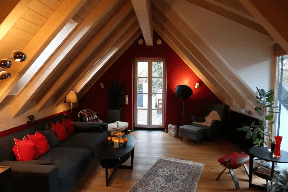 Prenájom bytu 5-izbový 141 m², Sudetendeutsche Straße 31a, München, Bavorsko Prenájom bytu 5-izbový 141 m², Sudetendeutsche Straße 31a, München, Bavorsko