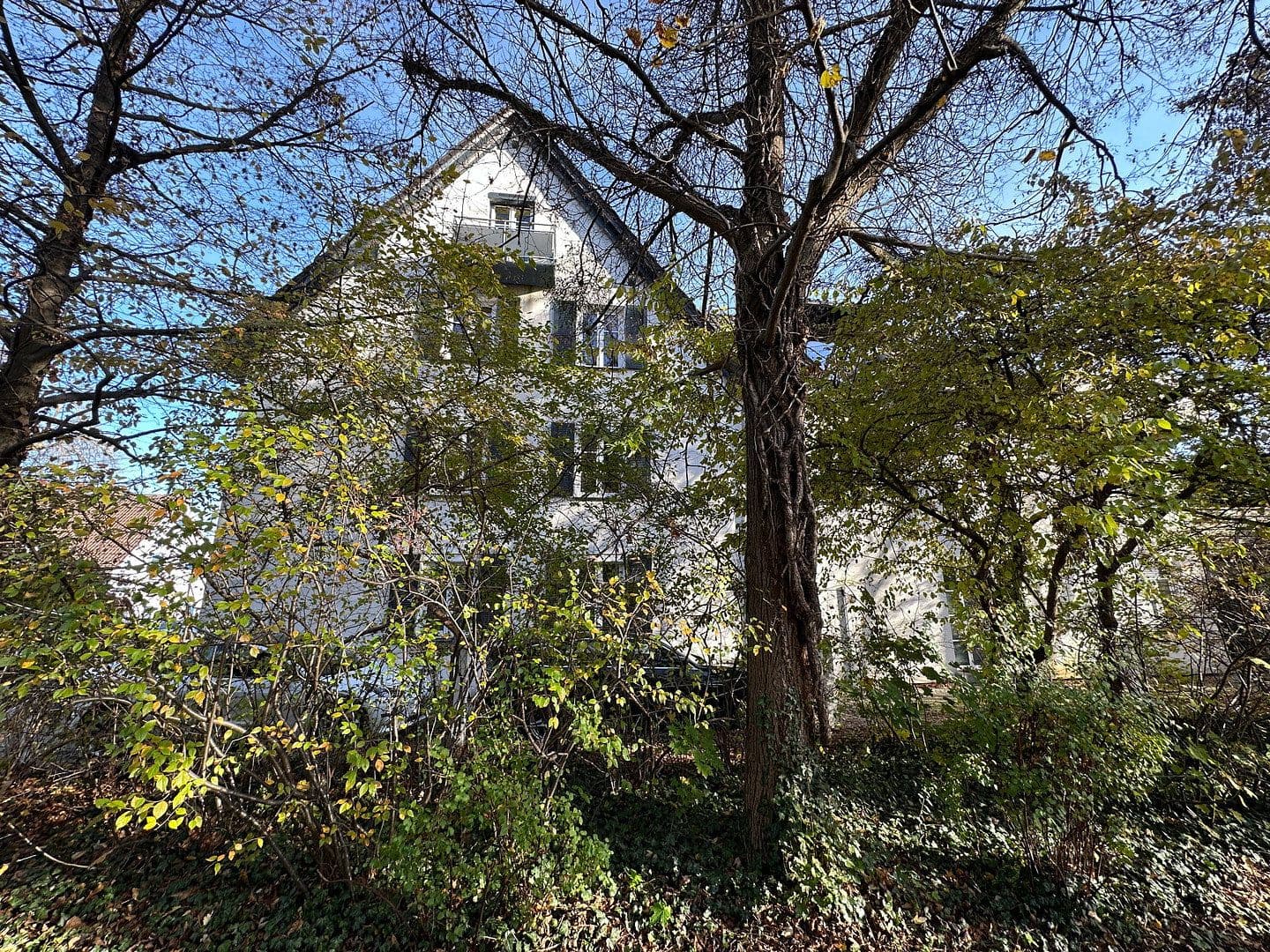 Prenájom bytu 5-izbový 141 m², Sudetendeutsche Straße 31a, München, Bavorsko Prenájom bytu 5-izbový 141 m², Sudetendeutsche Straße 31a, München, Bavorsko