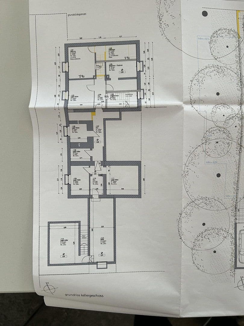 Prenájom bytu 5-izbový 141 m², Sudetendeutsche Straße 31a, München, Bavorsko Prenájom bytu 5-izbový 141 m², Sudetendeutsche Straße 31a, München, Bavorsko