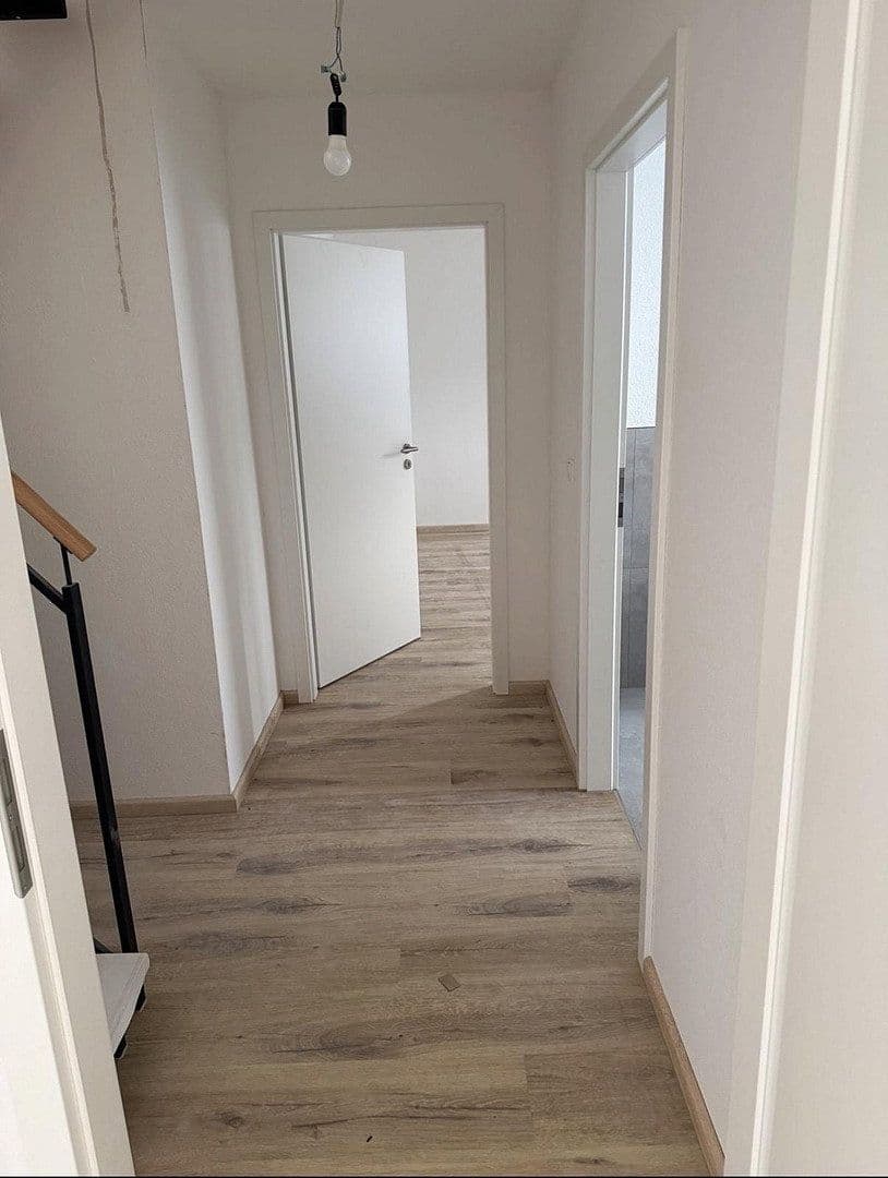 Prenájom bytu 3-izbový 103 m², Crailsheim, Bádensko-Wurttembersko Prenájom bytu 3-izbový 103 m², Crailsheim, Bádensko-Wurttembersko