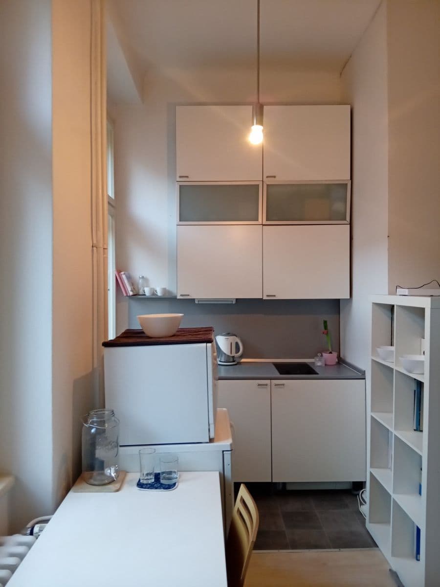 Prenájom bytu 2-izbový 45 m², Londýnská, Praha, Praha Prenájom bytu 2-izbový 45 m², Londýnská, Praha, Praha