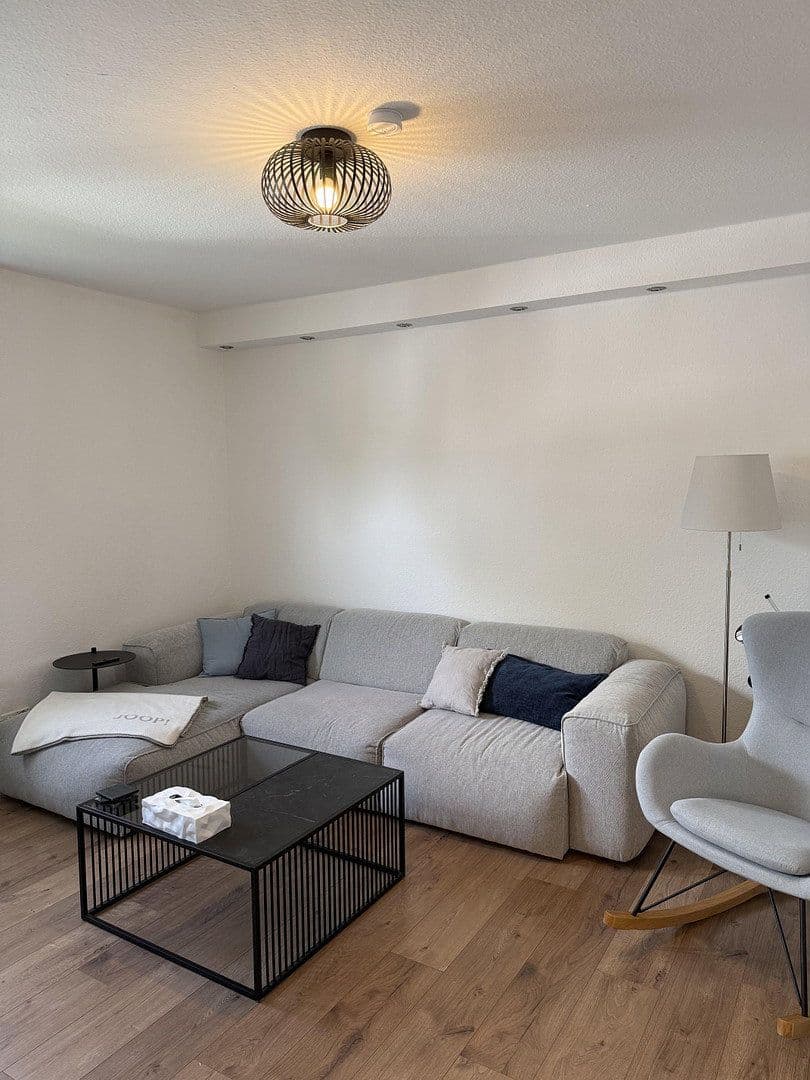 Prenájom bytu 2-izbový 57 m², Meerbusch, Severné Porýnie - Westfálsko Prenájom bytu 2-izbový 57 m², Meerbusch, Severné Porýnie - Westfálsko