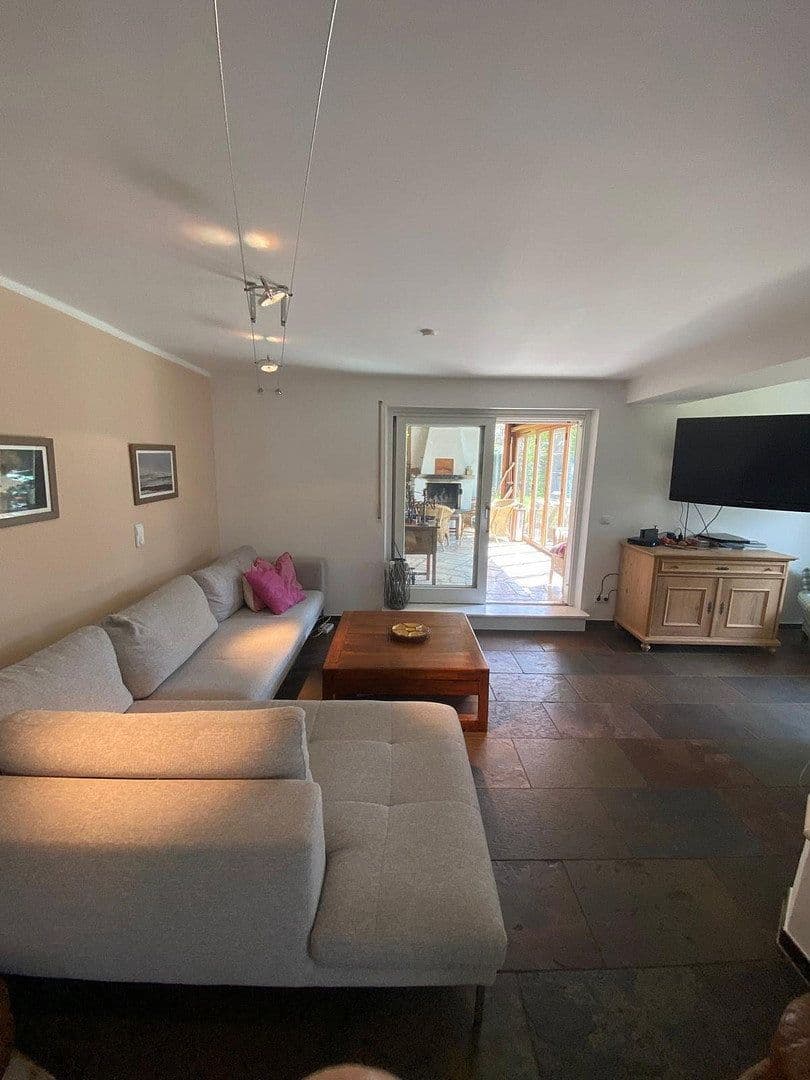 Predaj domu 267 m², pozemek 882 m², Grünwald, Bavorsko Predaj domu 267 m², pozemek 882 m², Grünwald, Bavorsko