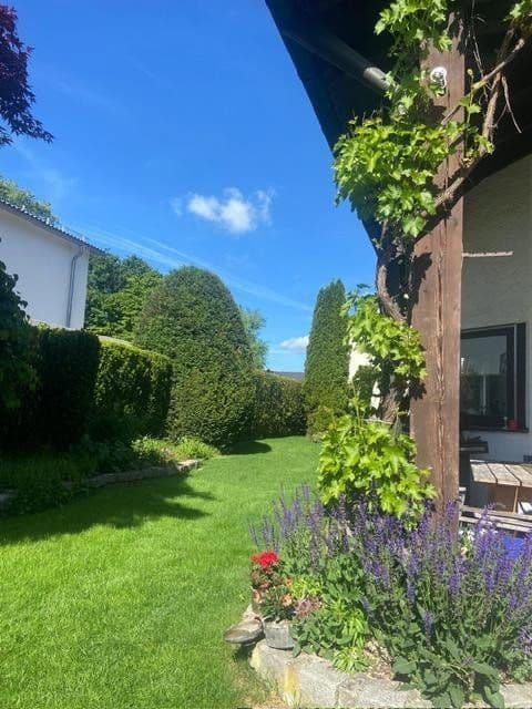 Predaj domu 267 m², pozemek 882 m², Grünwald, Bavorsko Predaj domu 267 m², pozemek 882 m², Grünwald, Bavorsko