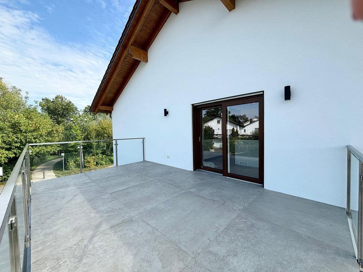 Prenájom bytu 4-izbový 149 m², Dingolfing, Bavorsko Prenájom bytu 4-izbový 149 m², Dingolfing, Bavorsko