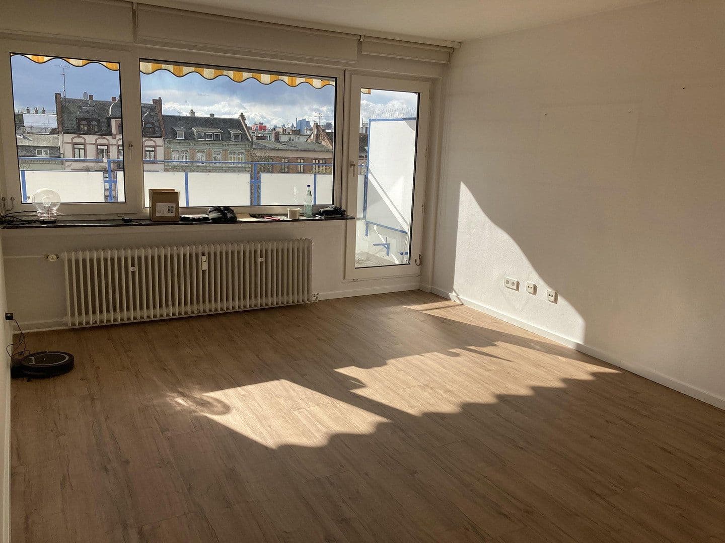 Prenájom bytu 4-izbový 82 m², Wilhelmsplatz 18, Offenbach, Hesensko Prenájom bytu 4-izbový 82 m², Wilhelmsplatz 18, Offenbach, Hesensko