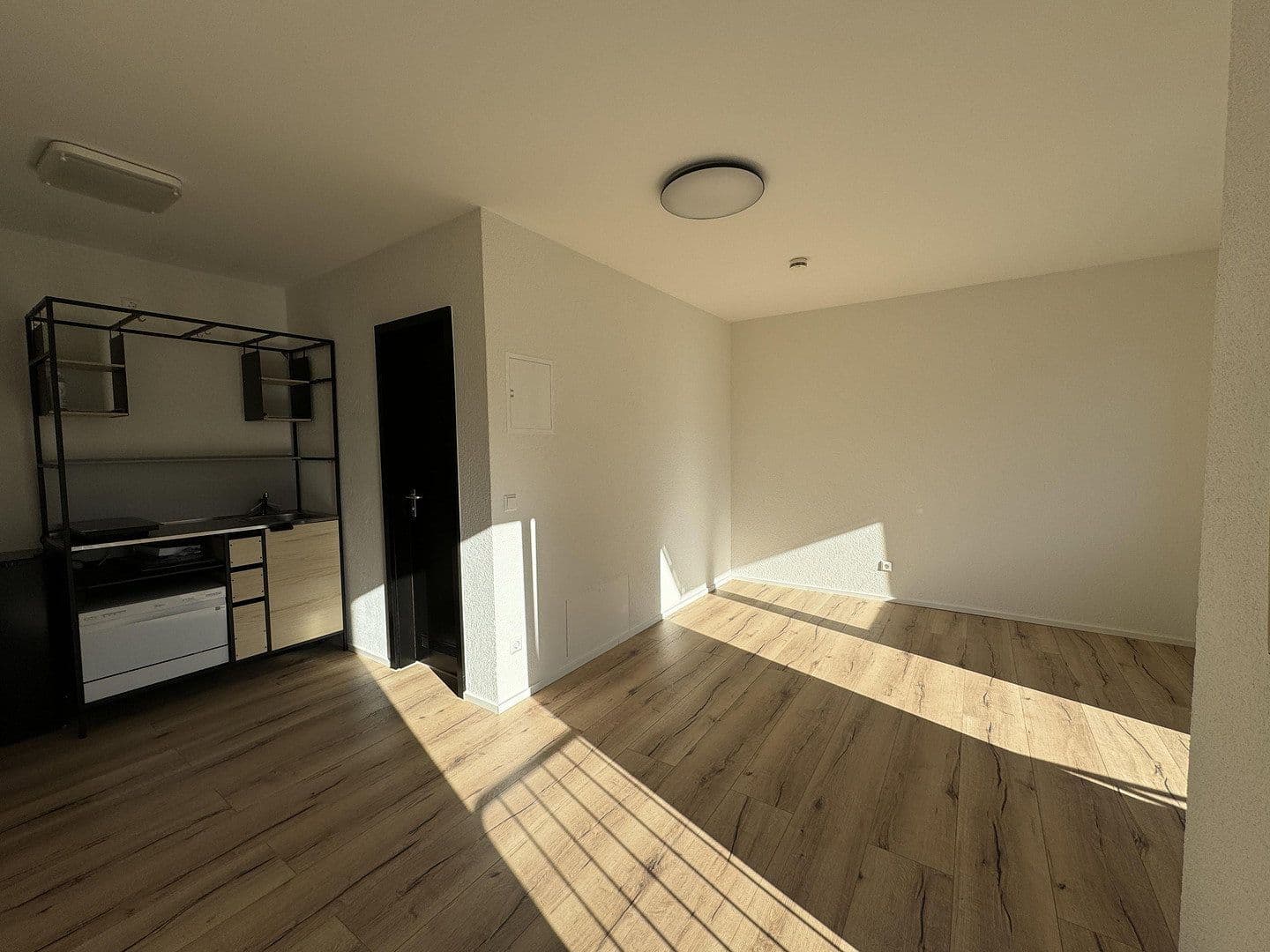 Prenájom bytu 1-izbový 25 m², Tiergartenstraße 8, Pforzheim, Bádensko-Wurttembersko Prenájom bytu 1-izbový 25 m², Tiergartenstraße 8, Pforzheim, Bádensko-Wurttembersko