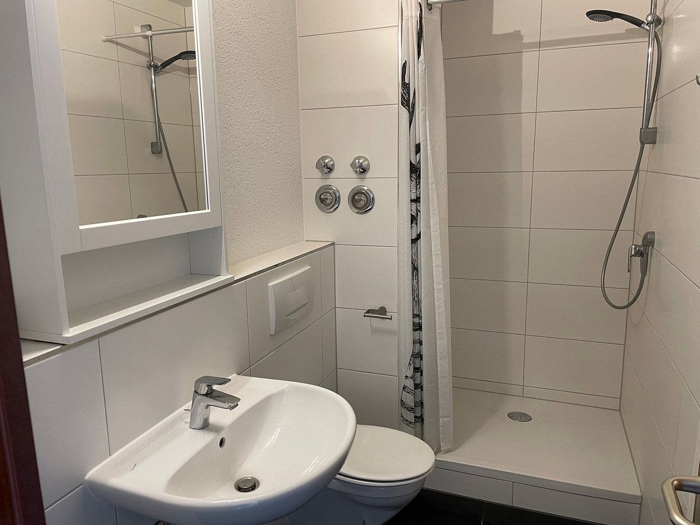 Prenájom bytu 1-izbový 25 m², Tiergartenstraße 8, Pforzheim, Bádensko-Wurttembersko Prenájom bytu 1-izbový 25 m², Tiergartenstraße 8, Pforzheim, Bádensko-Wurttembersko