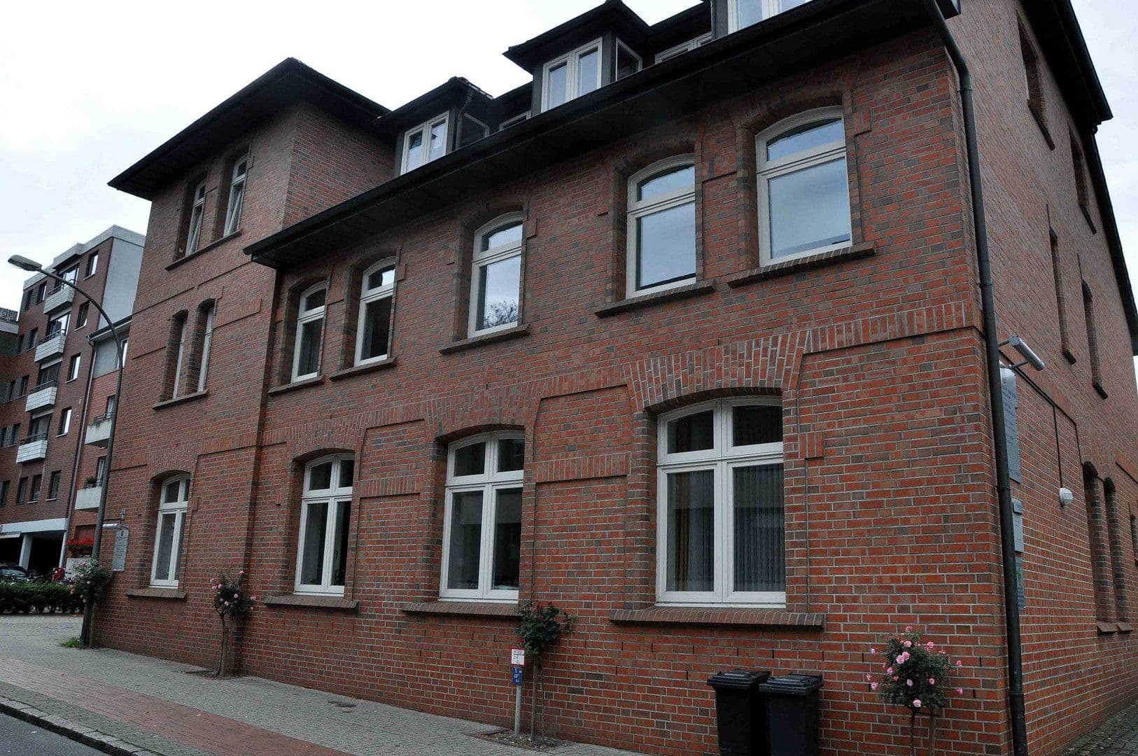 Prenájom kancelárie 400 m², Bahnhofstr. 35, Pinneberg, Šlezvicko-Holštajnsko Prenájom kancelárie 400 m², Bahnhofstr. 35, Pinneberg, Šlezvicko-Holštajnsko