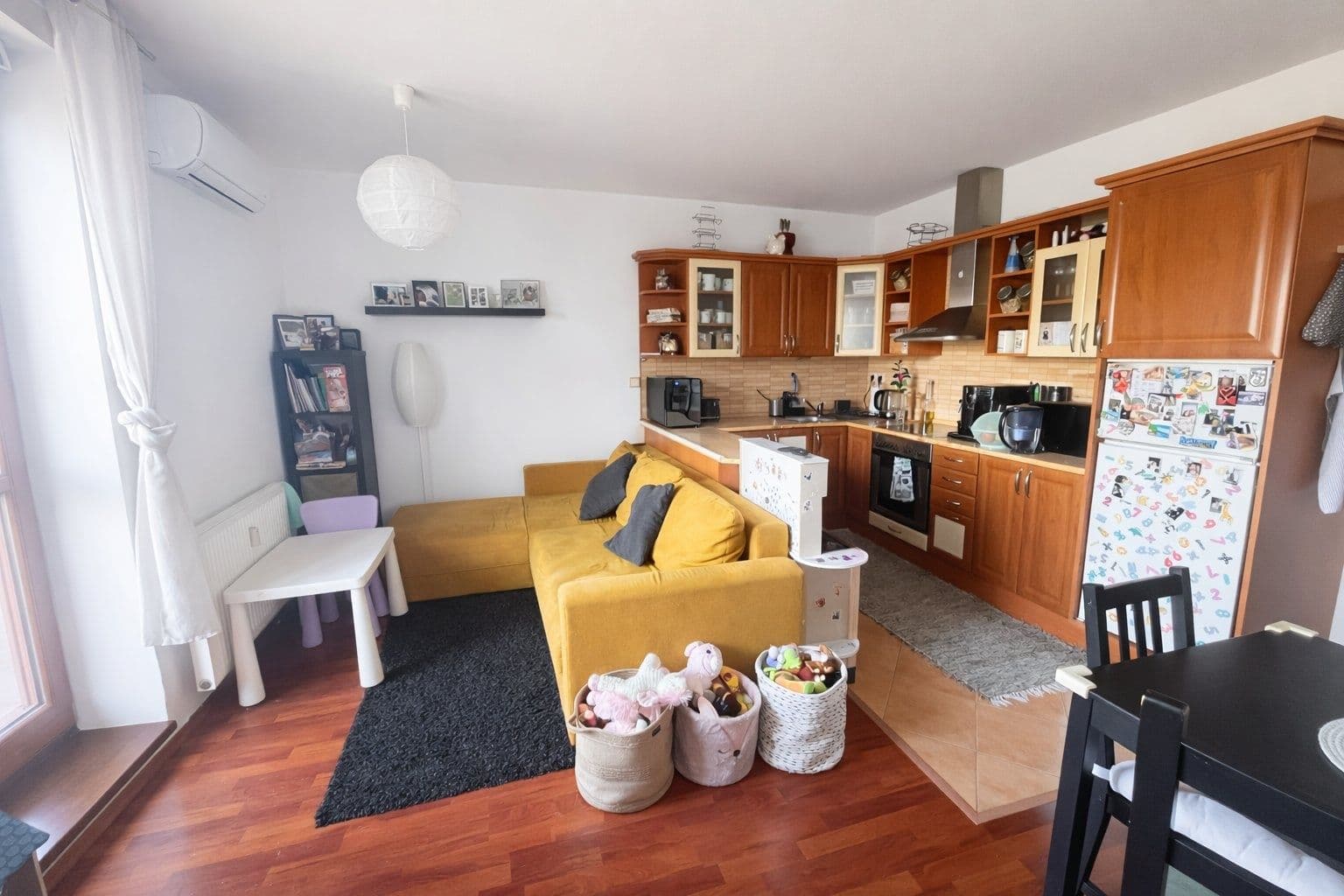Prenájom bytu 2-izbový 54 m², Ústavní, Praha, Praha Prenájom bytu 2-izbový 54 m², Ústavní, Praha, Praha