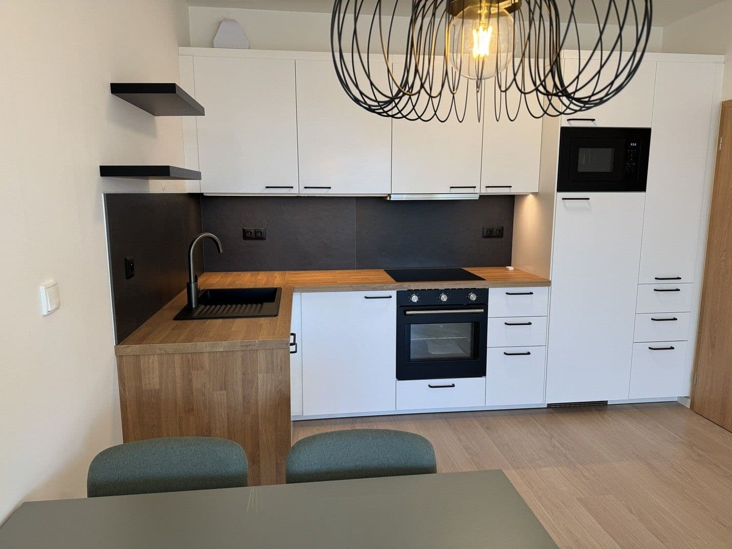 Prenájom bytu 2-izbový 58 m², U Pivovaru, Benešov, Středočeský kraj Prenájom bytu 2-izbový 58 m², U Pivovaru, Benešov, Středočeský kraj