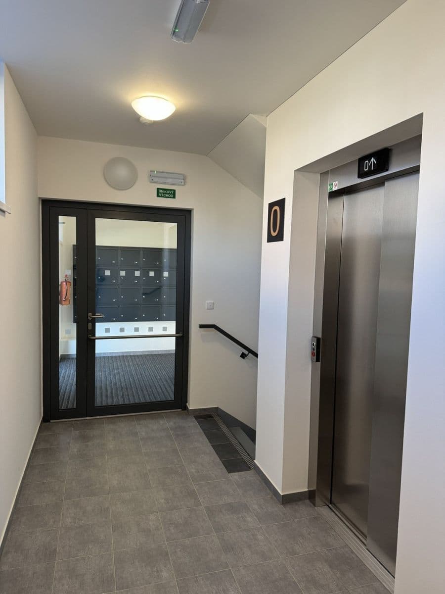 Prenájom bytu 2-izbový 58 m², U Pivovaru, Benešov, Středočeský kraj Prenájom bytu 2-izbový 58 m², U Pivovaru, Benešov, Středočeský kraj