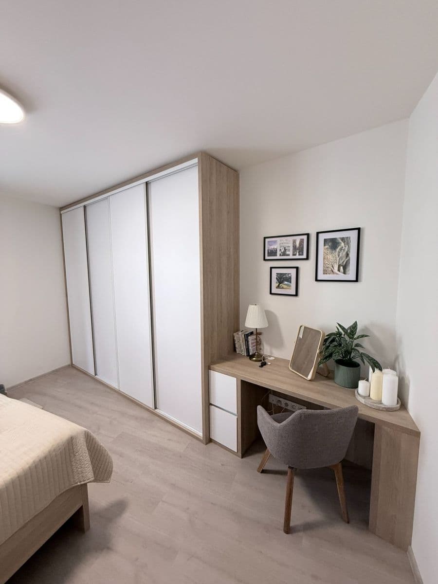 Prenájom bytu 3-izbový 90 m², Jihlavská, Troubsko, Jihomoravský kraj Prenájom bytu 3-izbový 90 m², Jihlavská, Troubsko, Jihomoravský kraj