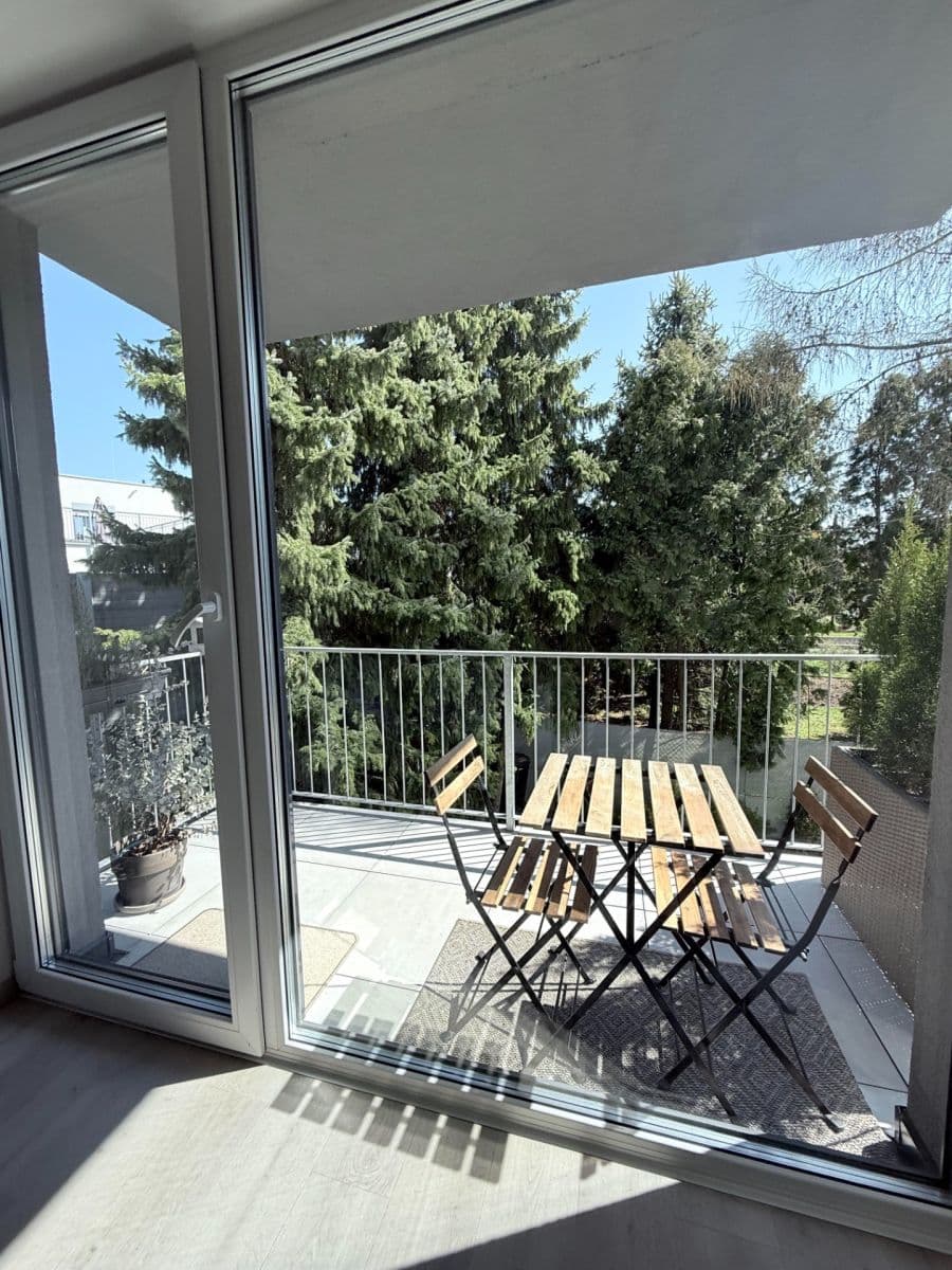 Prenájom bytu 3-izbový 90 m², Jihlavská, Troubsko, Jihomoravský kraj Prenájom bytu 3-izbový 90 m², Jihlavská, Troubsko, Jihomoravský kraj