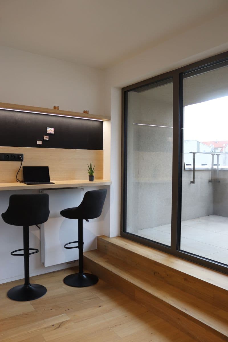 Prenájom bytu 1-izbový 43 m², Bratislavská, Brno, Jihomoravský kraj Prenájom bytu 1-izbový 43 m², Bratislavská, Brno, Jihomoravský kraj