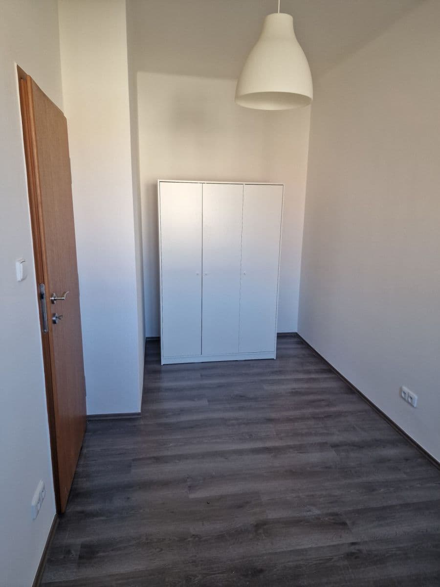 Prenájom bytu 2-izbový 42 m², U Nových domů Ⅲ, Praha, Praha Prenájom bytu 2-izbový 42 m², U Nových domů Ⅲ, Praha, Praha