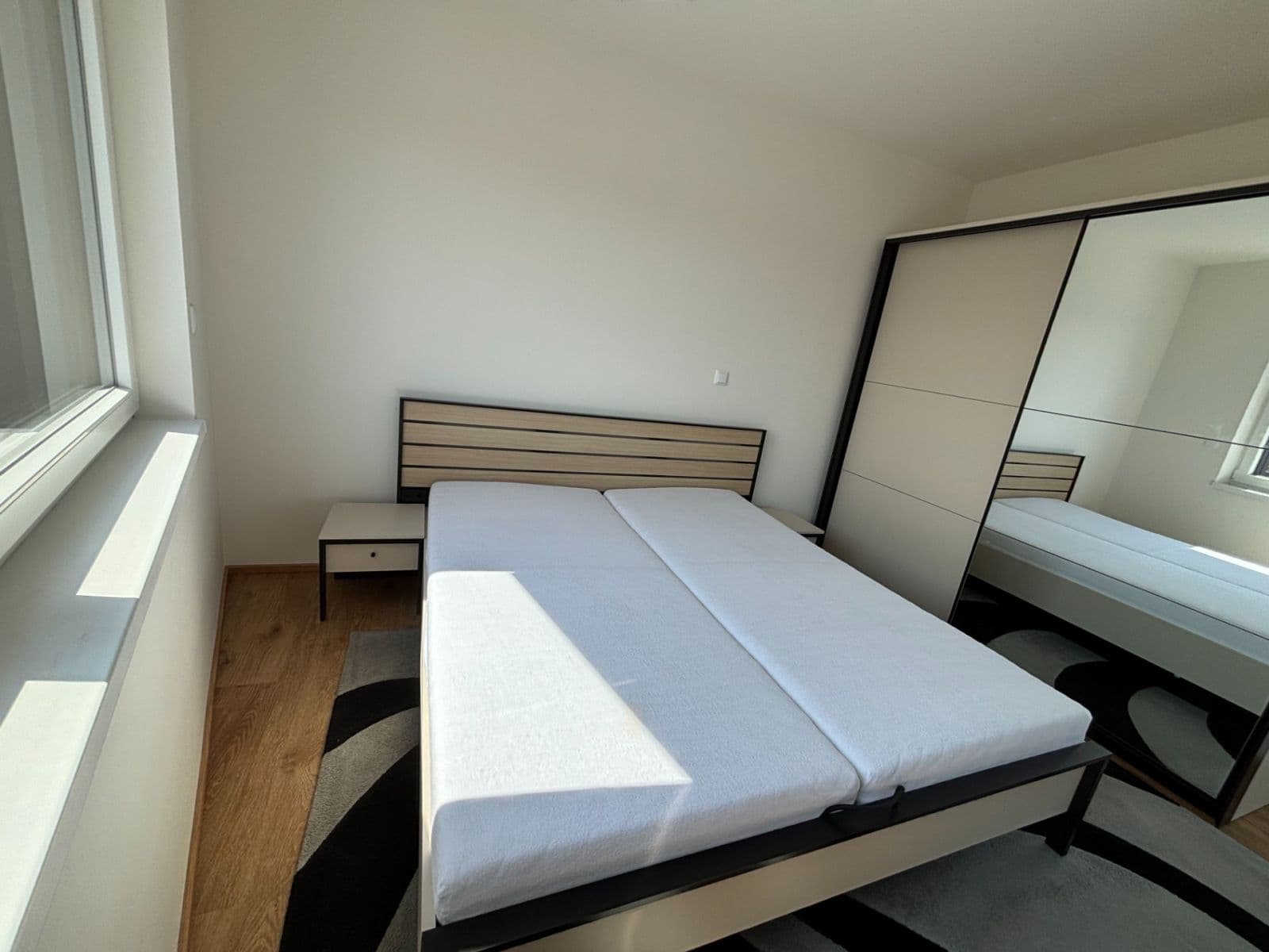 Prenájom bytu 2-izbový 63 m², Pod Harfou, Praha, Praha Prenájom bytu 2-izbový 63 m², Pod Harfou, Praha, Praha