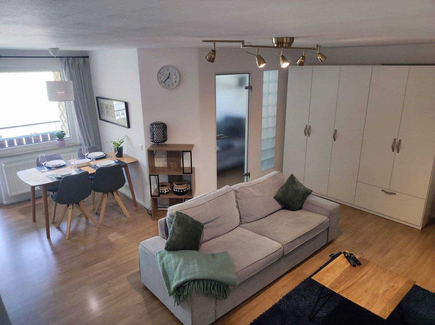 Prenájom bytu 1-izbový 48 m², München, Bavorsko Prenájom bytu 1-izbový 48 m², München, Bavorsko