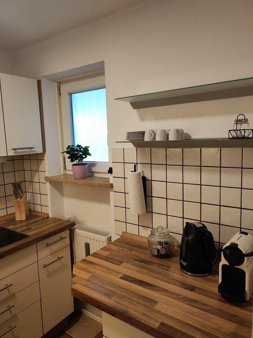 Prenájom bytu 1-izbový 48 m², München, Bavorsko Prenájom bytu 1-izbový 48 m², München, Bavorsko