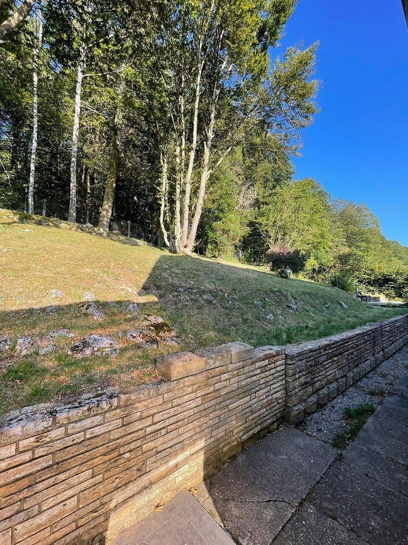 Prenájom bytu 3-izbový 95 m², Rametshalde 15, Münsingen, Bádensko-Wurttembersko Prenájom bytu 3-izbový 95 m², Rametshalde 15, Münsingen, Bádensko-Wurttembersko