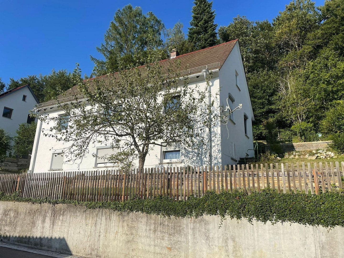 Prenájom bytu 3-izbový 95 m², Rametshalde 15, Münsingen, Bádensko-Wurttembersko Prenájom bytu 3-izbový 95 m², Rametshalde 15, Münsingen, Bádensko-Wurttembersko