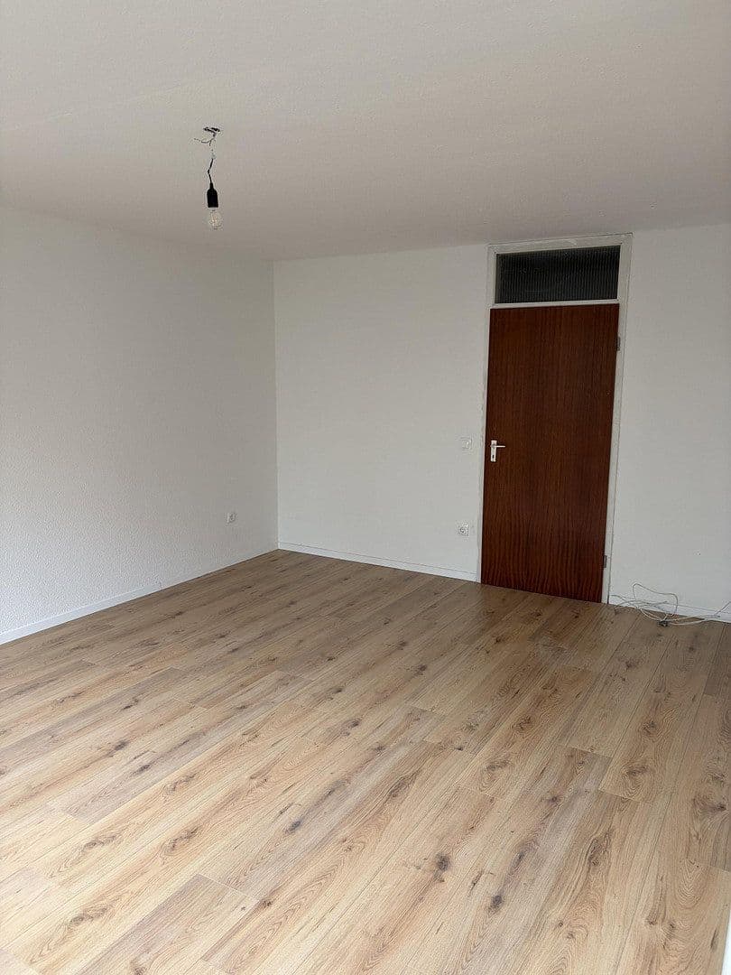 Prenájom bytu 2-izbový 63 m², Ludwigsburg, Bádensko-Wurttembersko Prenájom bytu 2-izbový 63 m², Ludwigsburg, Bádensko-Wurttembersko