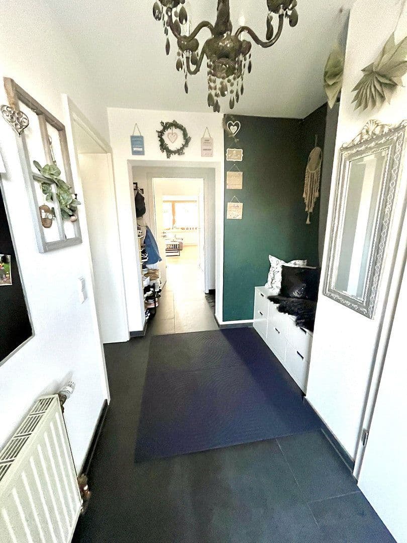 Predaj domu 177 m², pozemek 361 m², Meckenbeuren, Bádensko-Wurttembersko Predaj domu 177 m², pozemek 361 m², Meckenbeuren, Bádensko-Wurttembersko