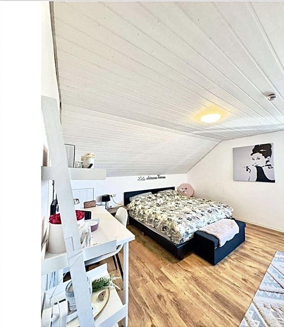 Predaj domu 177 m², pozemek 361 m², Meckenbeuren, Bádensko-Wurttembersko Predaj domu 177 m², pozemek 361 m², Meckenbeuren, Bádensko-Wurttembersko