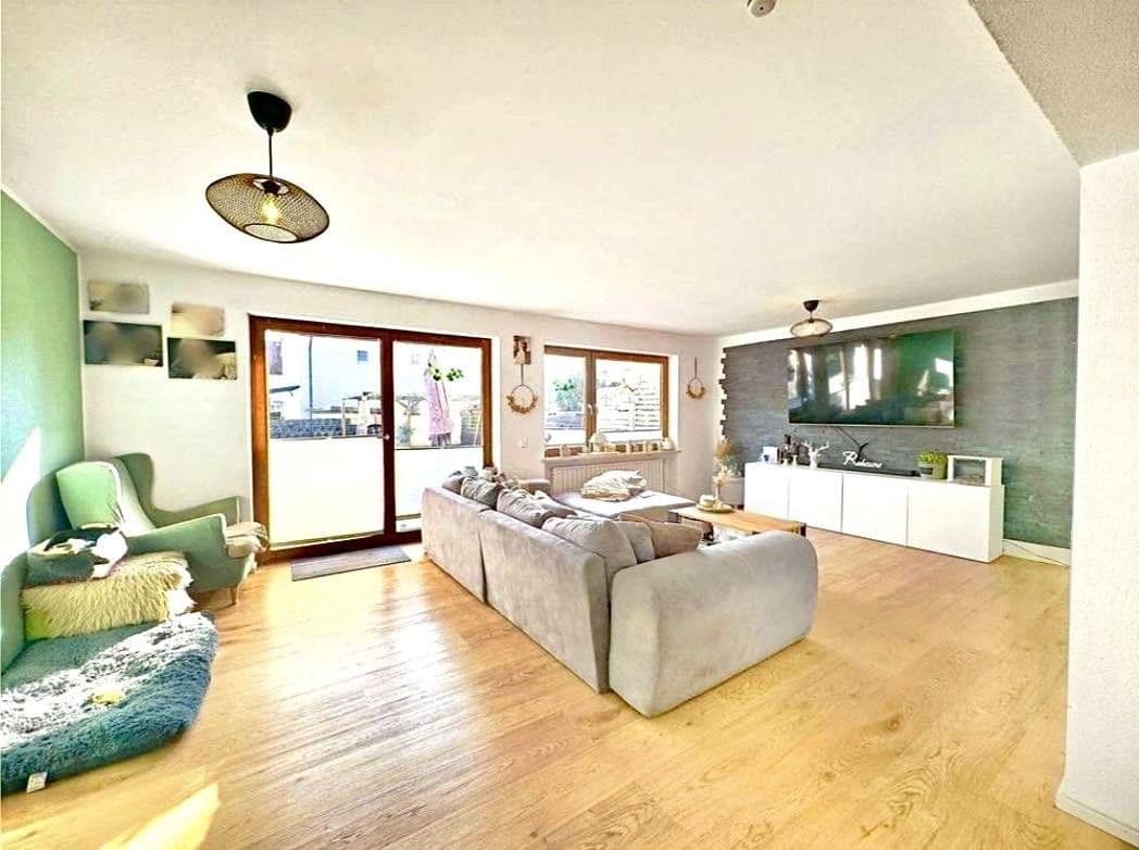 Predaj domu 177 m², pozemek 361 m², Meckenbeuren, Bádensko-Wurttembersko Predaj domu 177 m², pozemek 361 m², Meckenbeuren, Bádensko-Wurttembersko