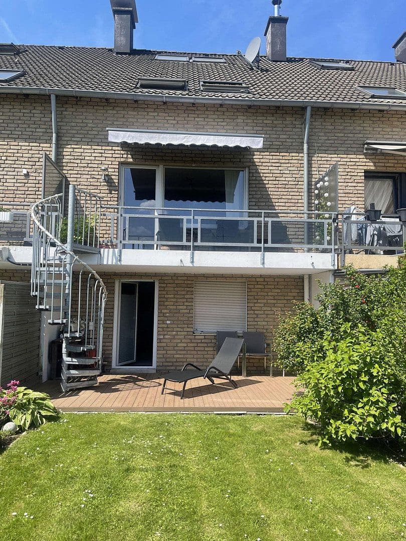 Predaj domu 158 m², pozemek 178 m², Wuppertal, Severné Porýnie - Westfálsko Predaj domu 158 m², pozemek 178 m², Wuppertal, Severné Porýnie - Westfálsko