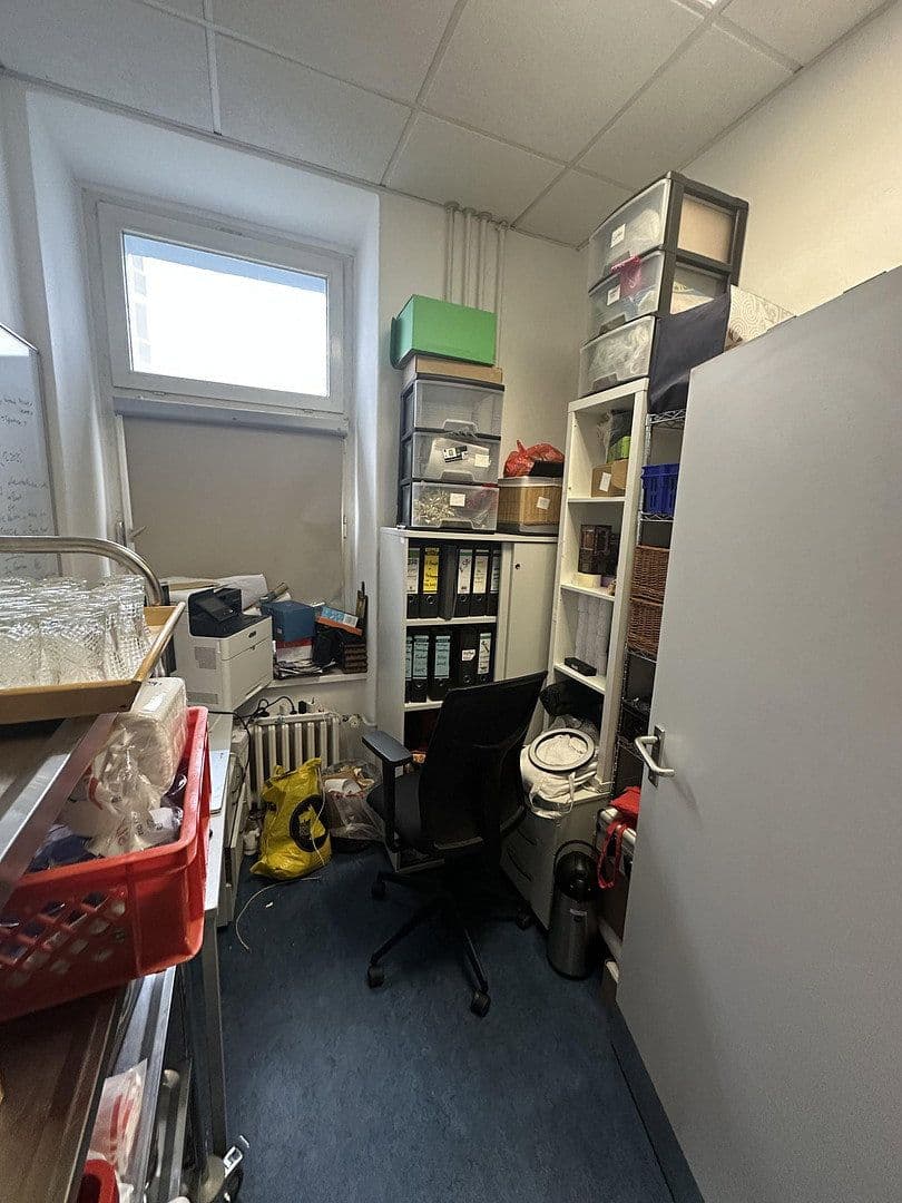 Prenájom nebytového priestoru 100 m², Trautenaustr. 5, Berlin, Berlín Prenájom nebytového priestoru 100 m², Trautenaustr. 5, Berlin, Berlín