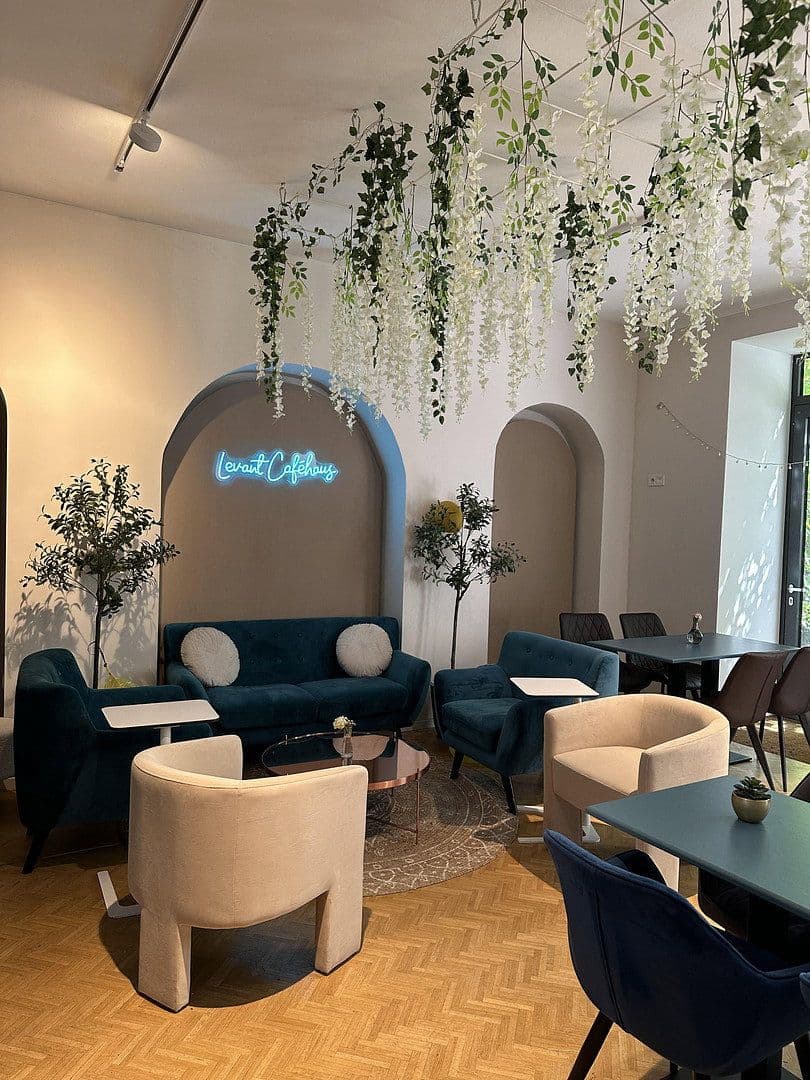 Prenájom nebytového priestoru 100 m², Trautenaustr. 5, Berlin, Berlín Prenájom nebytového priestoru 100 m², Trautenaustr. 5, Berlin, Berlín