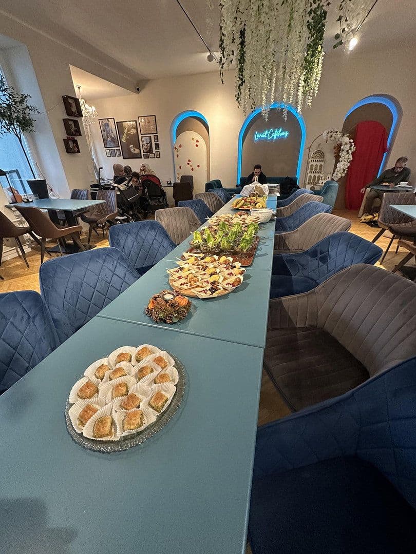 Prenájom nebytového priestoru 100 m², Trautenaustr. 5, Berlin, Berlín Prenájom nebytového priestoru 100 m², Trautenaustr. 5, Berlin, Berlín