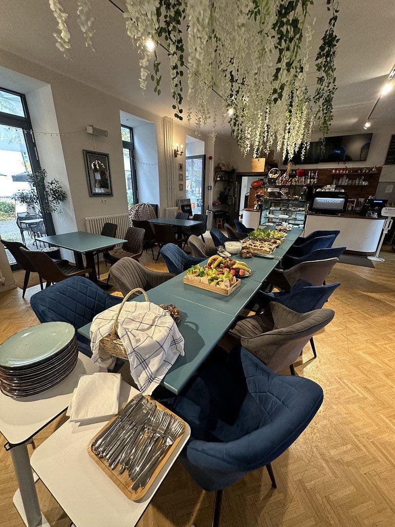 Prenájom nebytového priestoru 100 m², Trautenaustr. 5, Berlin, Berlín Prenájom nebytového priestoru 100 m², Trautenaustr. 5, Berlin, Berlín