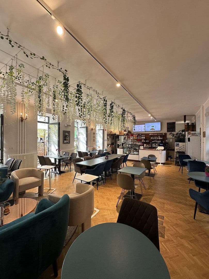 Prenájom nebytového priestoru 100 m², Trautenaustr. 5, Berlin, Berlín Prenájom nebytového priestoru 100 m², Trautenaustr. 5, Berlin, Berlín