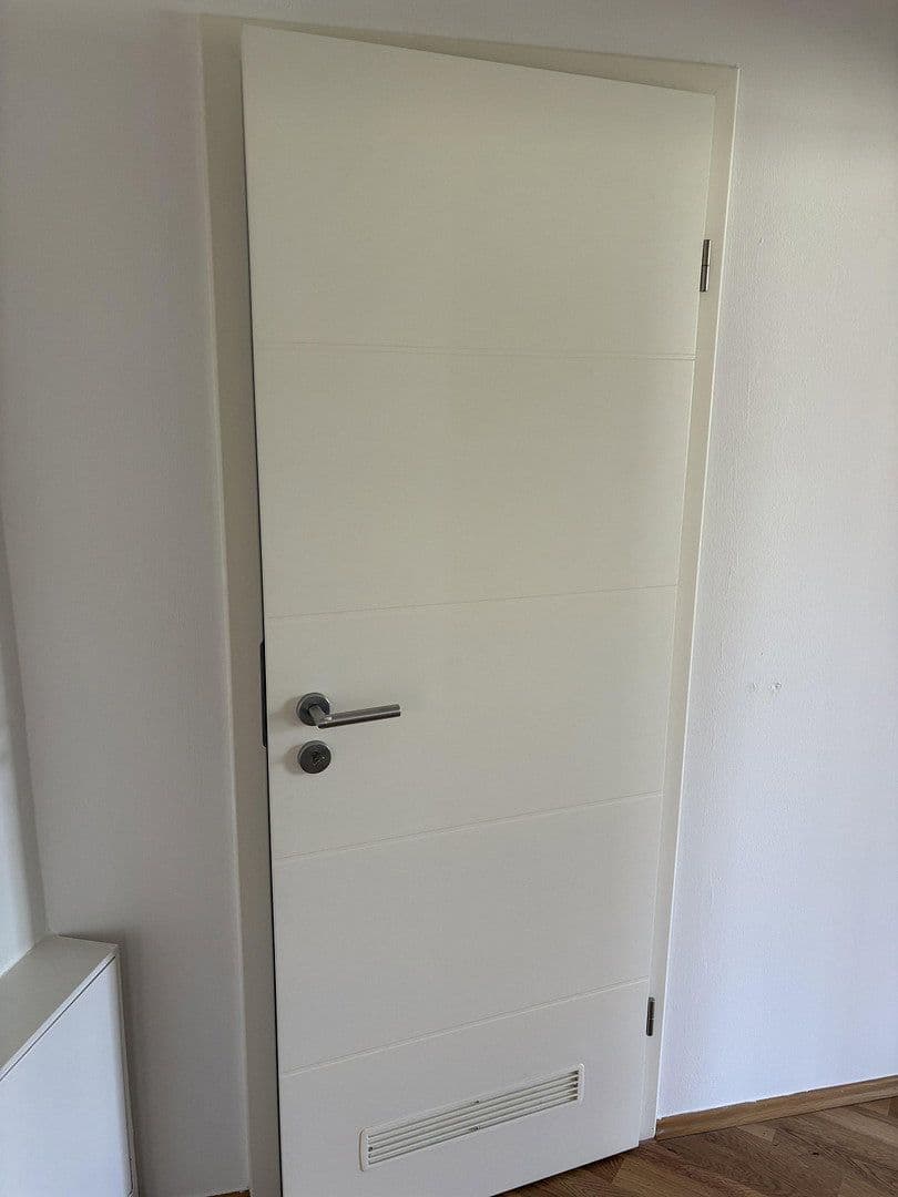 Prenájom bytu 2-izbový 58 m², Engelsdorfer Straße, Leipzig, Sasko Prenájom bytu 2-izbový 58 m², Engelsdorfer Straße, Leipzig, Sasko