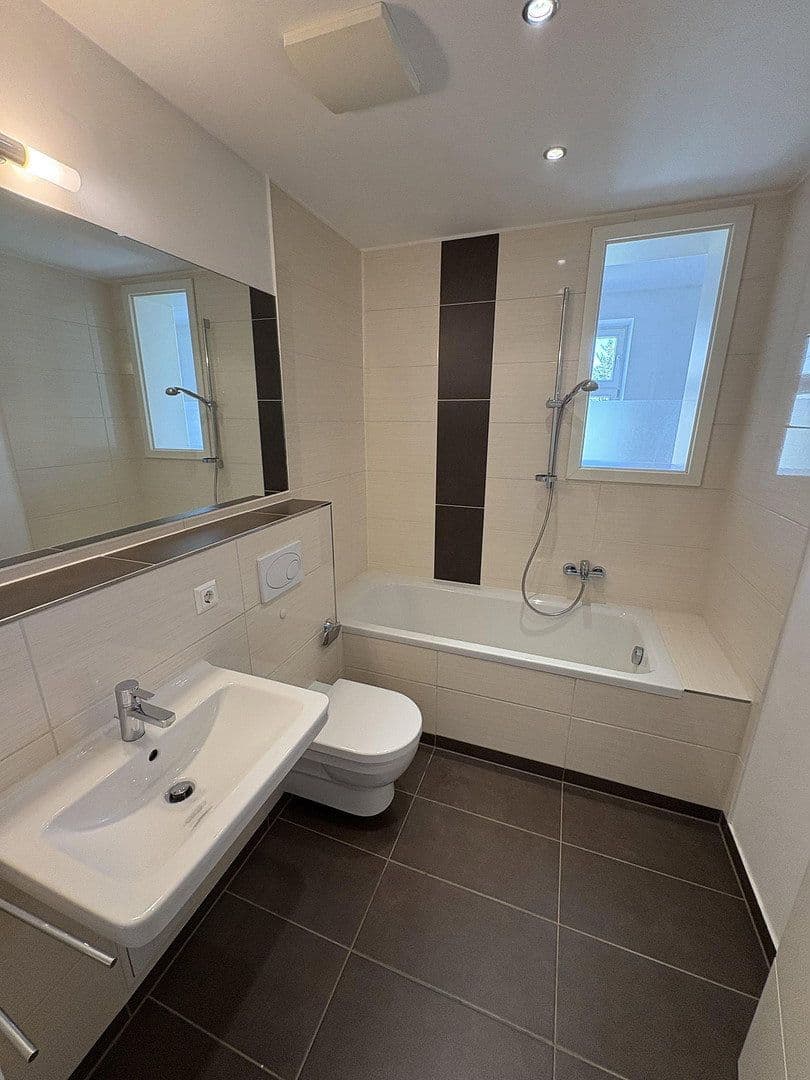 Prenájom bytu 2-izbový 58 m², Engelsdorfer Straße, Leipzig, Sasko Prenájom bytu 2-izbový 58 m², Engelsdorfer Straße, Leipzig, Sasko