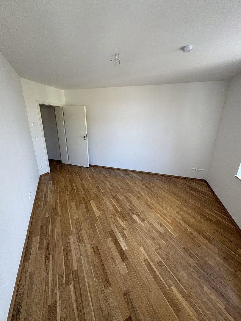 Prenájom bytu 2-izbový 58 m², Engelsdorfer Straße, Leipzig, Sasko Prenájom bytu 2-izbový 58 m², Engelsdorfer Straße, Leipzig, Sasko
