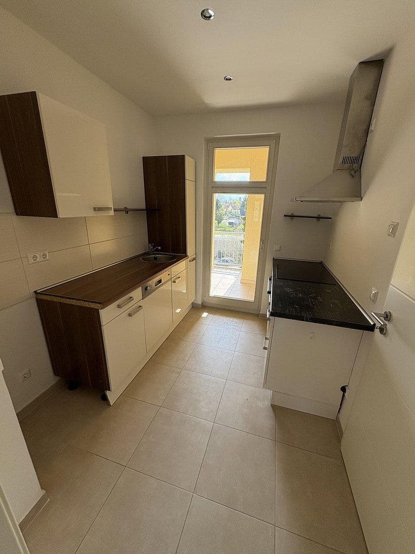 Prenájom bytu 2-izbový 58 m², Engelsdorfer Straße, Leipzig, Sasko Prenájom bytu 2-izbový 58 m², Engelsdorfer Straße, Leipzig, Sasko