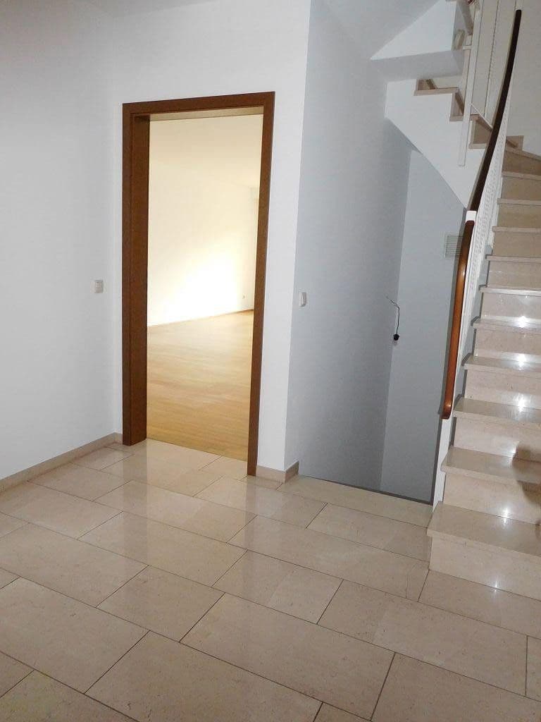 Prenájom domu 150 m², pozemek 344 m², Elsternweg, Ratingen, Severné Porýnie - Westfálsko Prenájom domu 150 m², pozemek 344 m², Elsternweg, Ratingen, Severné Porýnie - Westfálsko